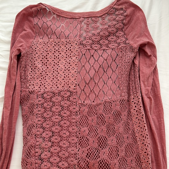 Free people Crochet Back Dusty Rose long sleeve pull over, size Small - Picture 5 of 7